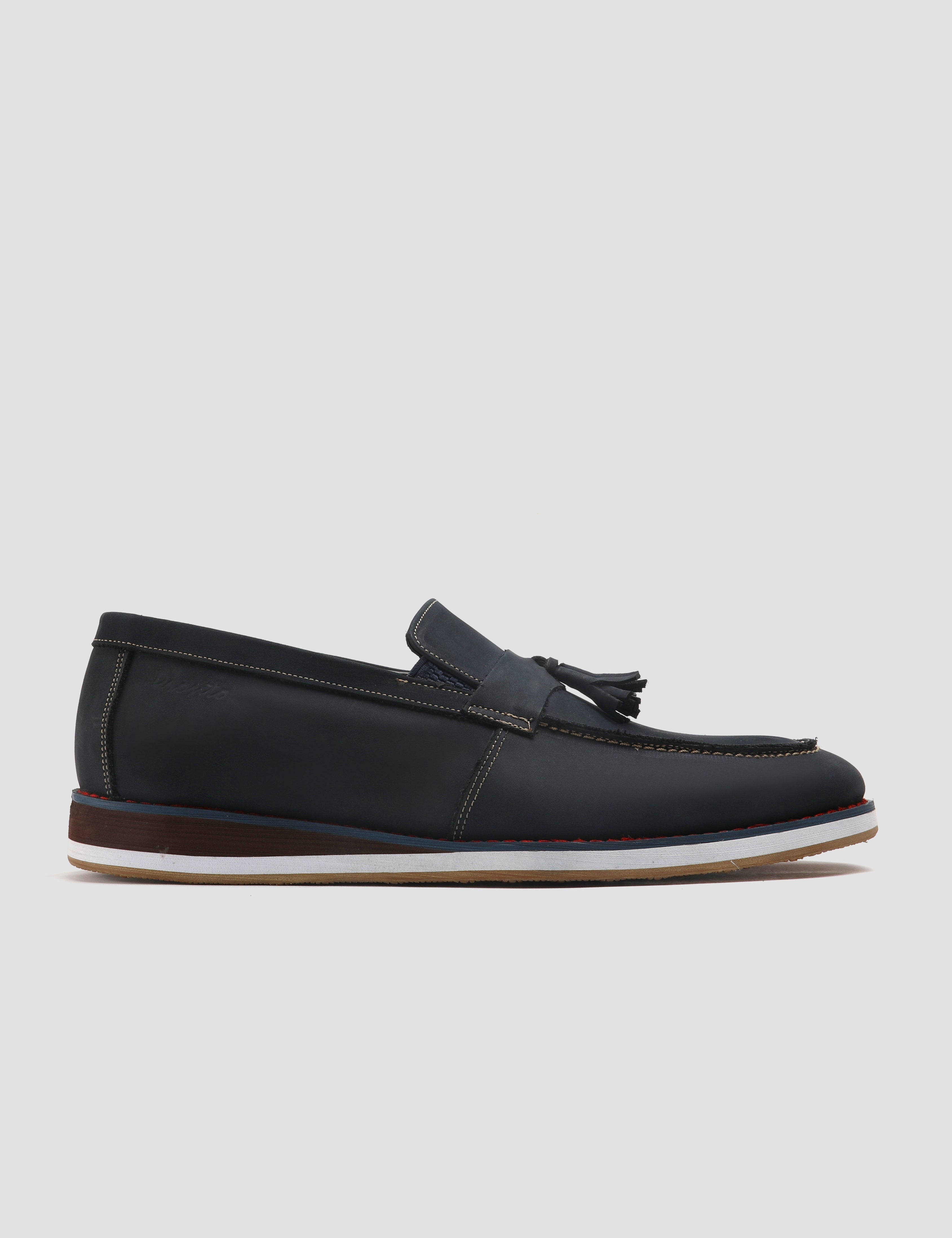 Tassel loafer