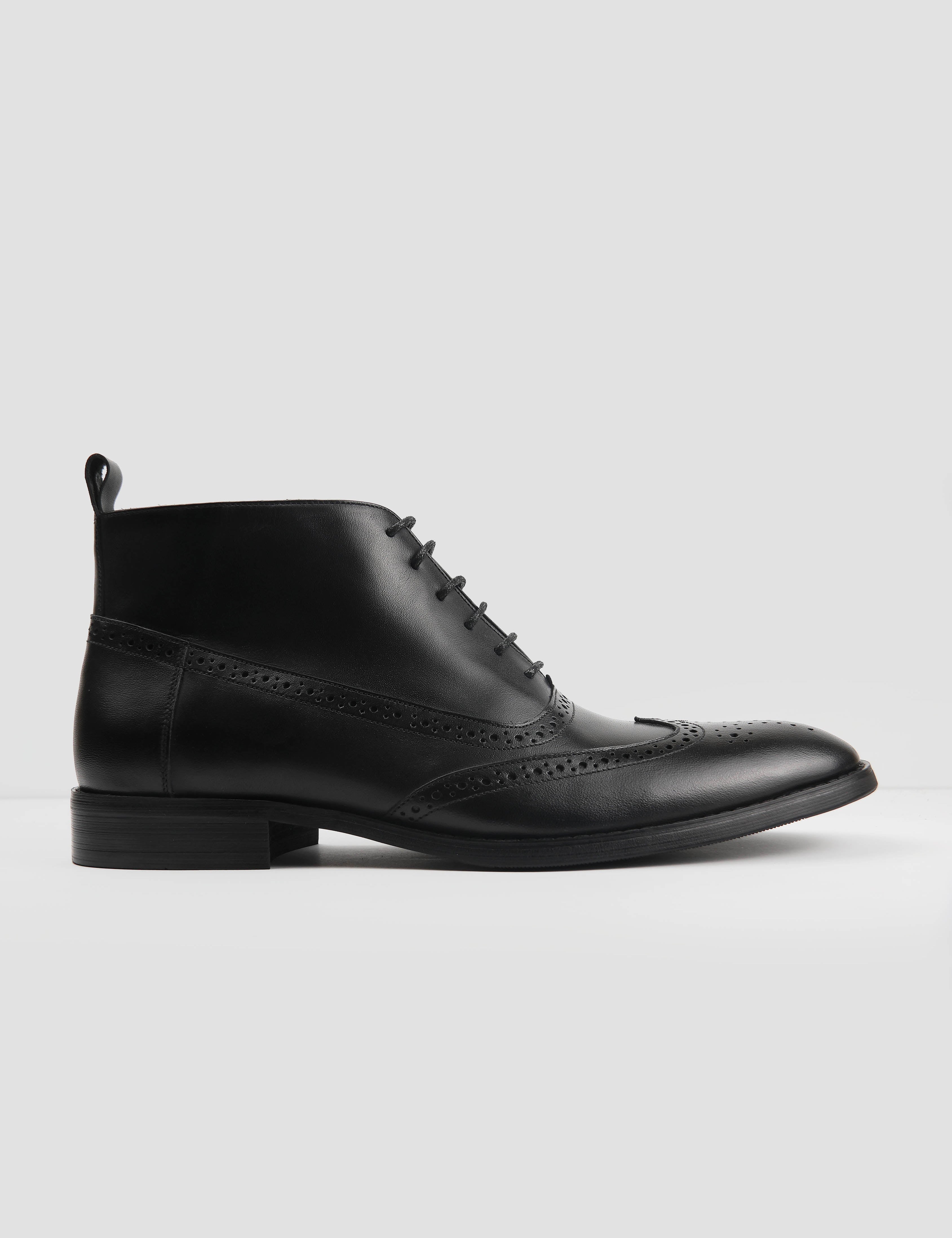 Wingtip Oxford Boot