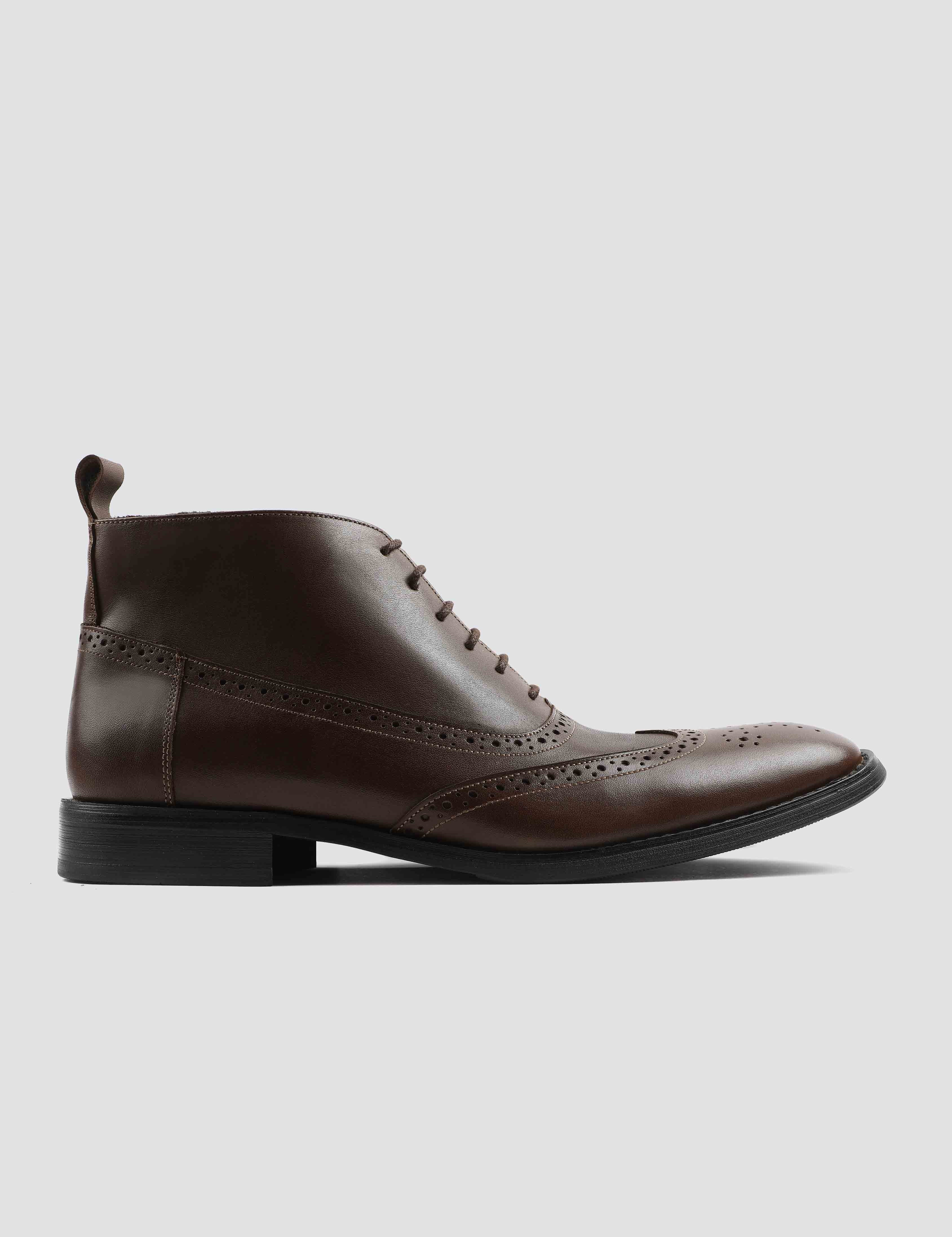 Wingtip Oxford Boot