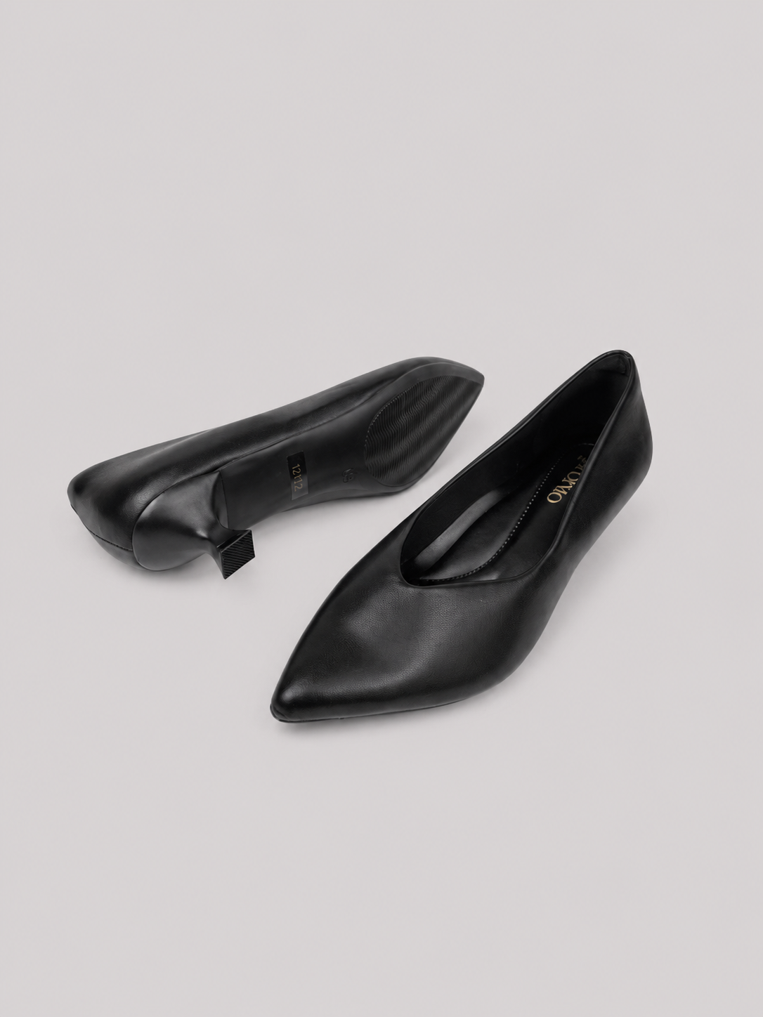 Kitten Heel Pump